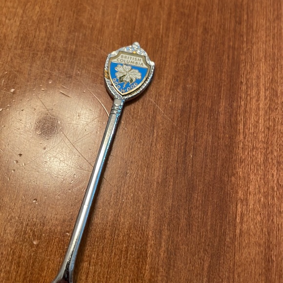 Souvenir spoons from British Columbia - Picture 5 of 9